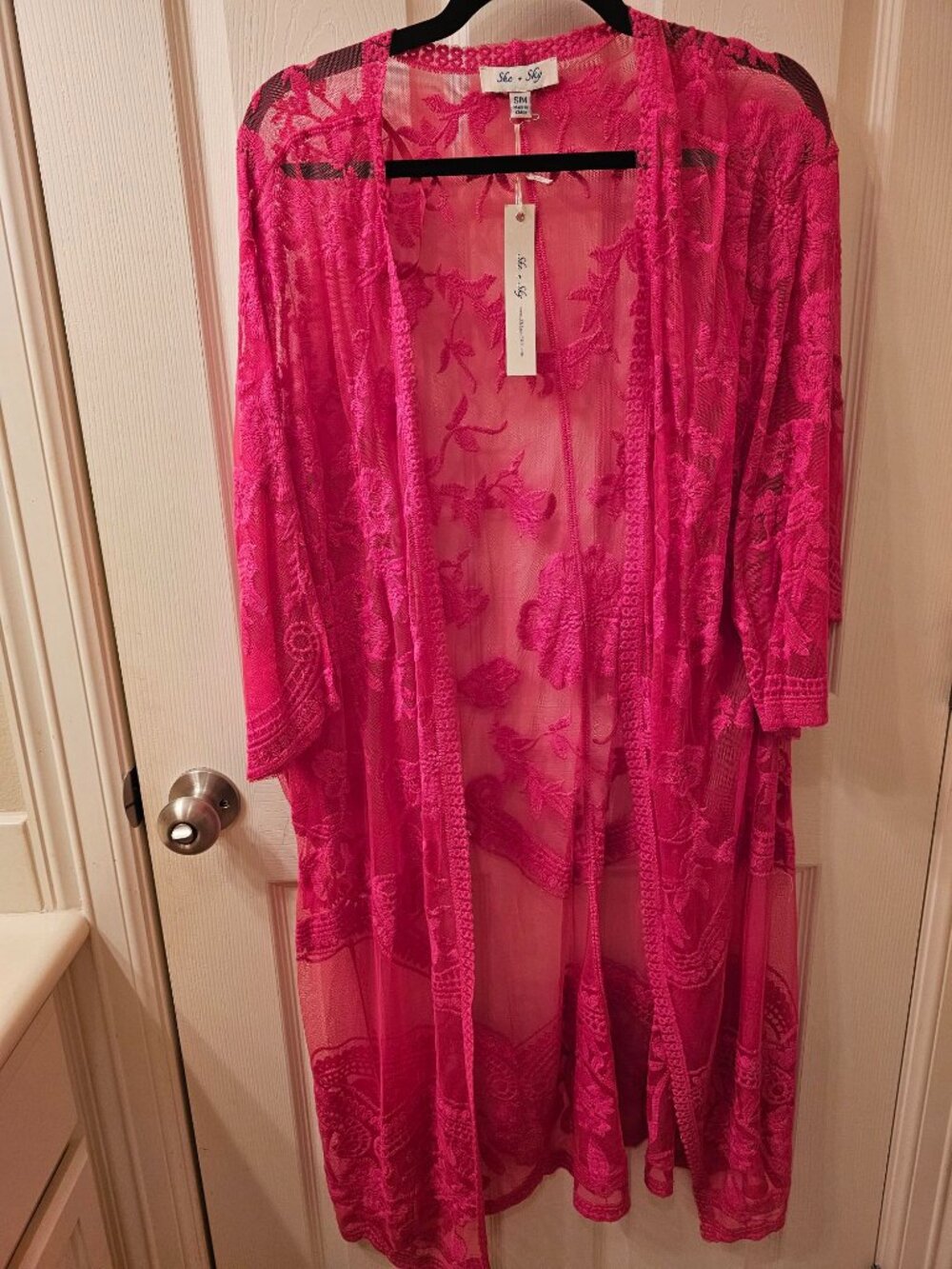NWT She+Sky Fuschia Lace Duster